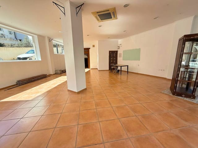 Commercieel te koop in Calpe / Calp - € 338.000 (Ref: 8840173)