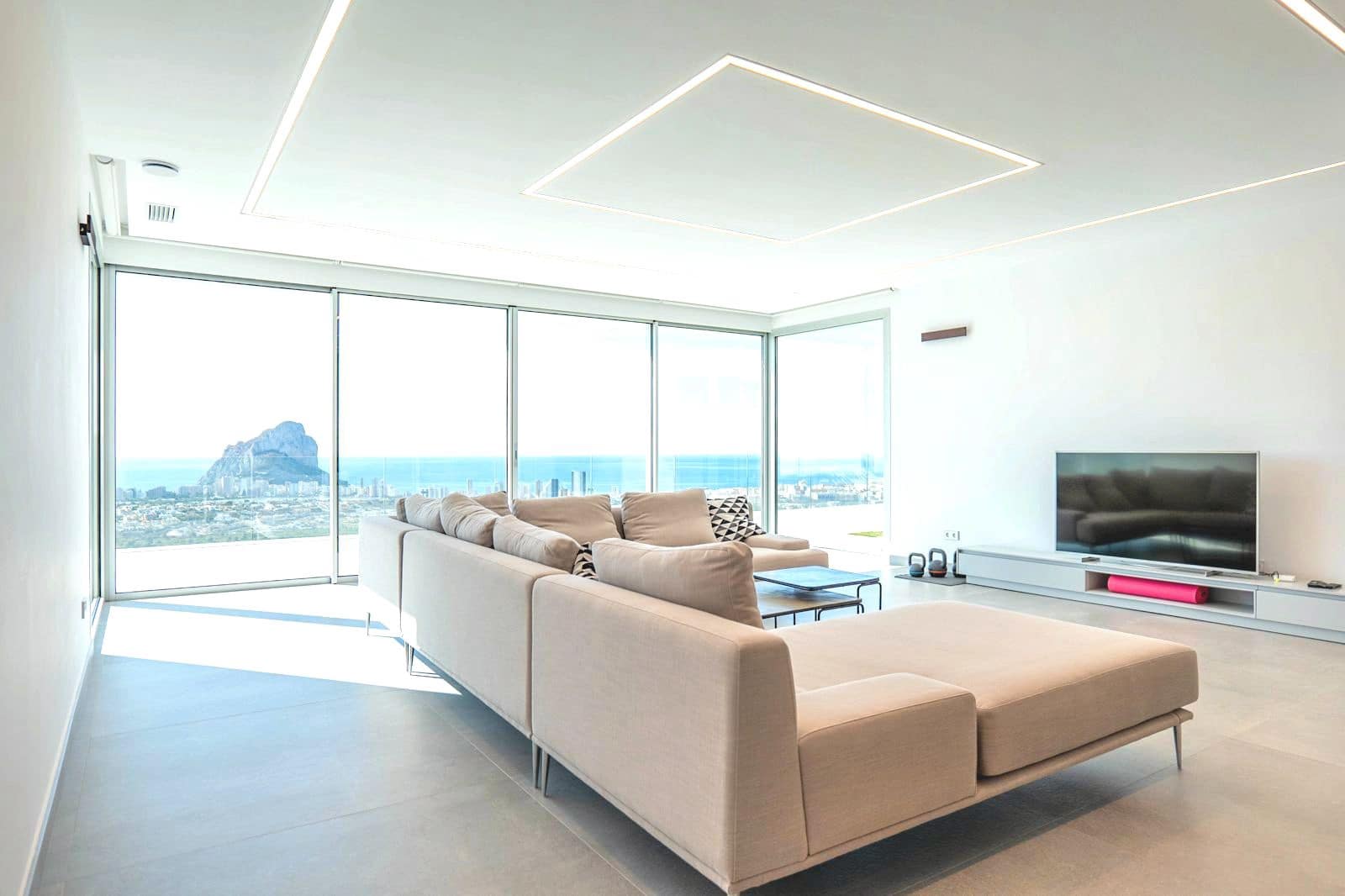 Chalet de 4 habitaciones en Calpe / Calp en venta - 2.825.000 € (Ref: 8850333)