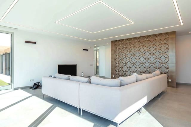 Chalet de 4 habitaciones en Calpe / Calp en venta - 2.825.000 € (Ref: 8850333)