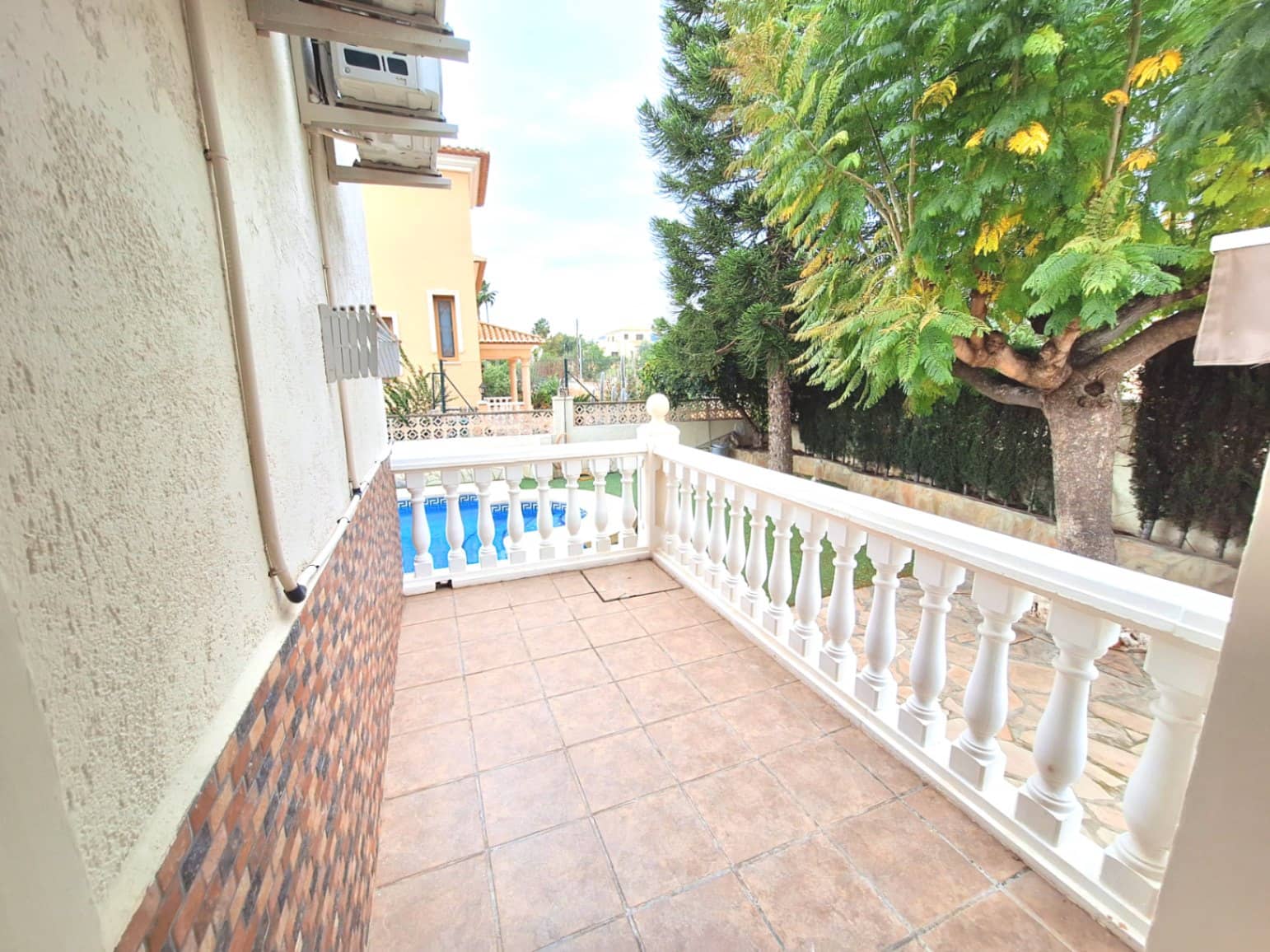 5 bedroom Villa for sale in Calpe / Calp - € 675,000 (Ref: 8865713)