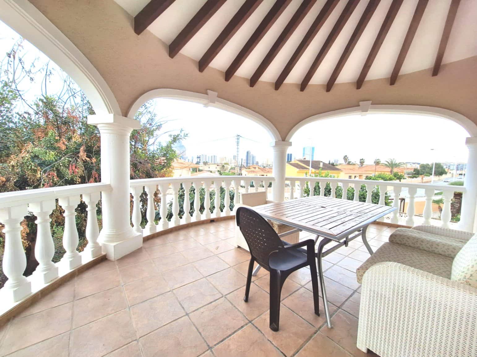 5 bedroom Villa for sale in Calpe / Calp - € 675,000 (Ref: 8865713)