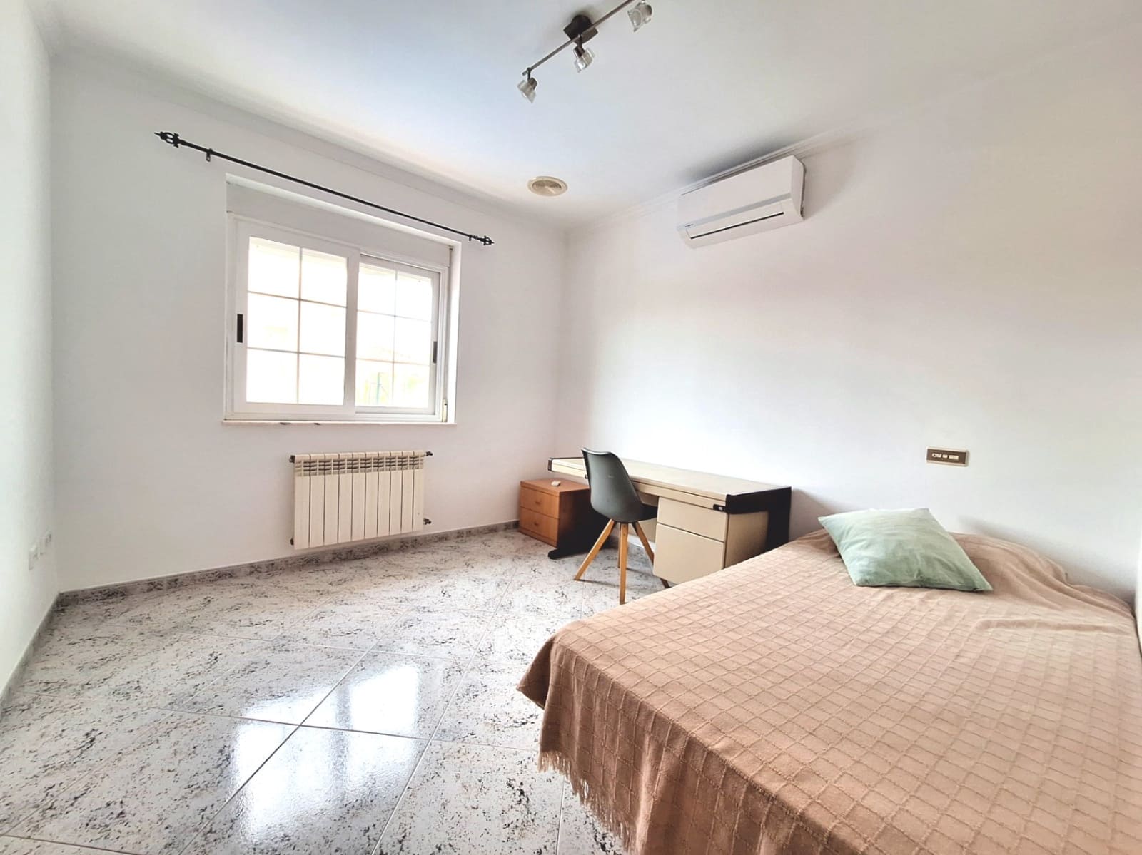 5 bedroom Villa for sale in Calpe / Calp - € 675,000 (Ref: 8865713)