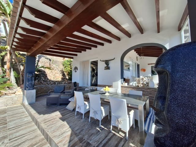 3 bedroom Villa for sale in Calpe / Calp - € 1,200,000 (Ref: 8866617)