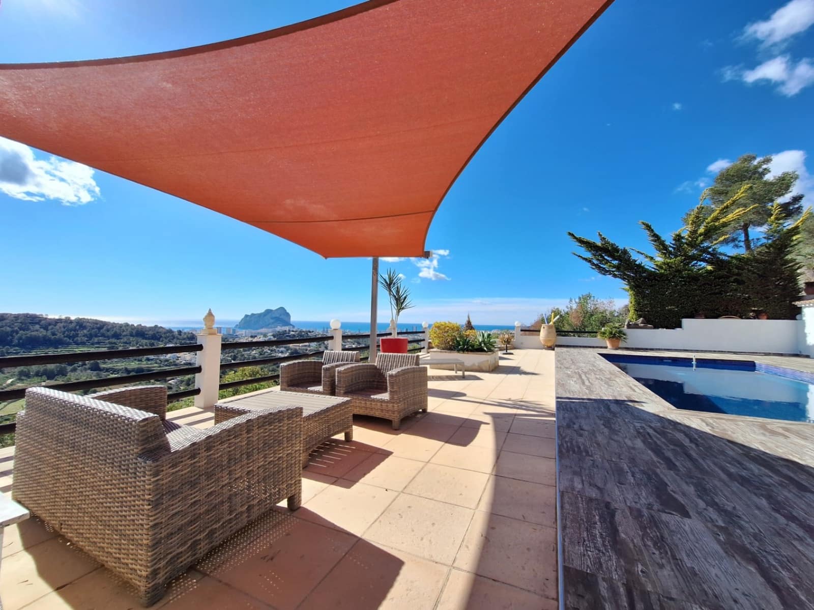 3 bedroom Villa for sale in Calpe / Calp - € 1,200,000 (Ref: 8866617)