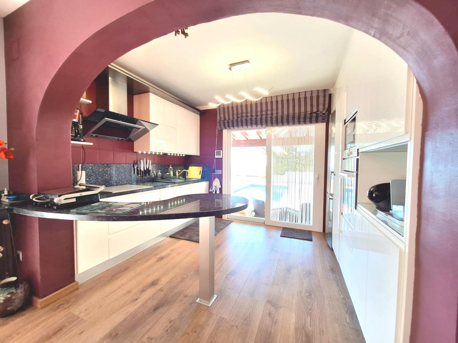 3 bedroom Villa for sale in Calpe / Calp - € 1,200,000 (Ref: 8866617)