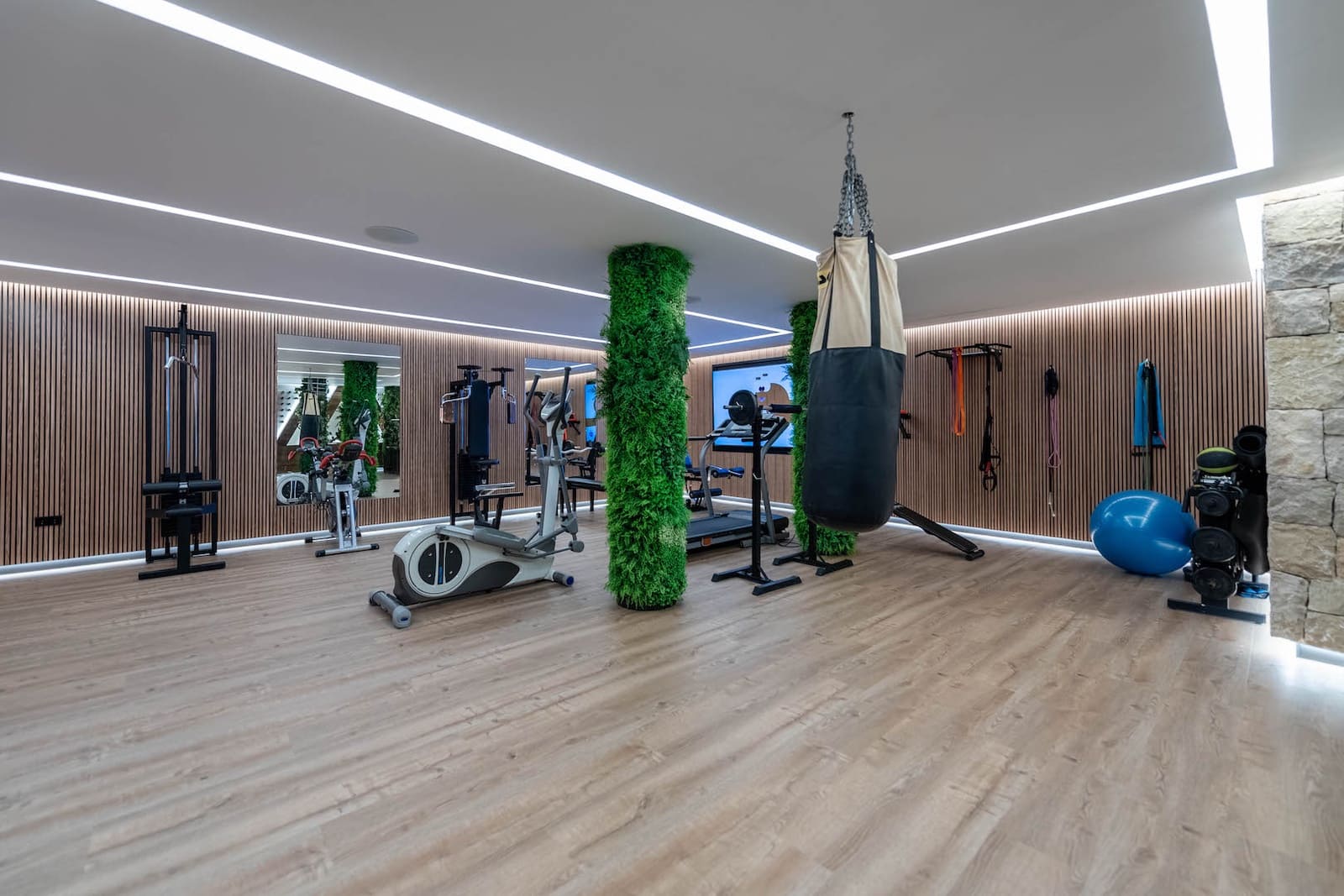 4 sypialnia Willa na sprzedaż w Calpe / Calp z basenem garażem - 2 520 000 € (Ref: 8937859)