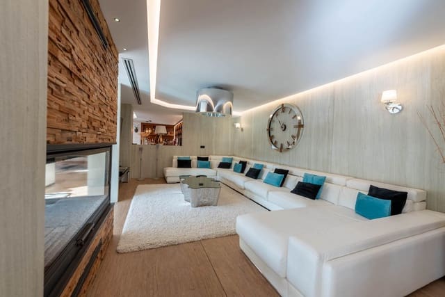 4 sypialnia Willa na sprzedaż w Calpe / Calp z basenem garażem - 2 520 000 € (Ref: 8937859)