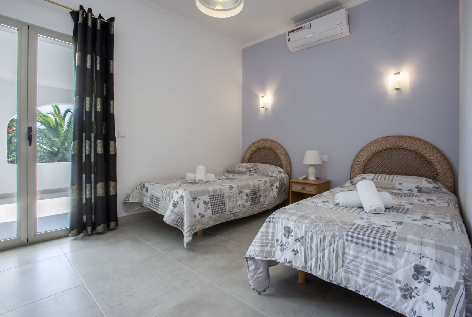 5 sypialnia Willa na sprzedaż w Calpe / Calp z basenem garażem - 850 000 € (Ref: 9119698)