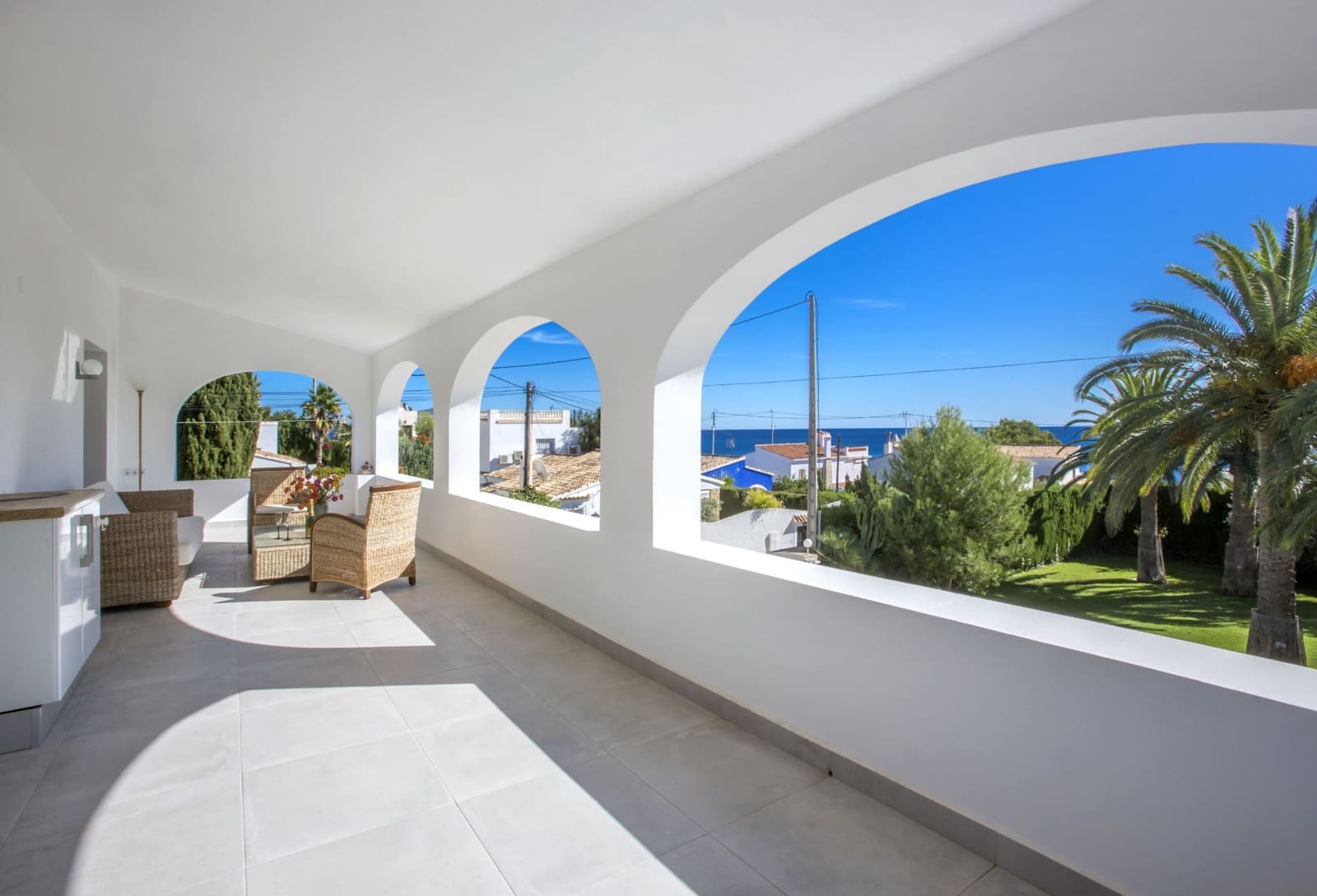 5 sypialnia Willa na sprzedaż w Calpe / Calp z basenem garażem - 850 000 € (Ref: 9119698)