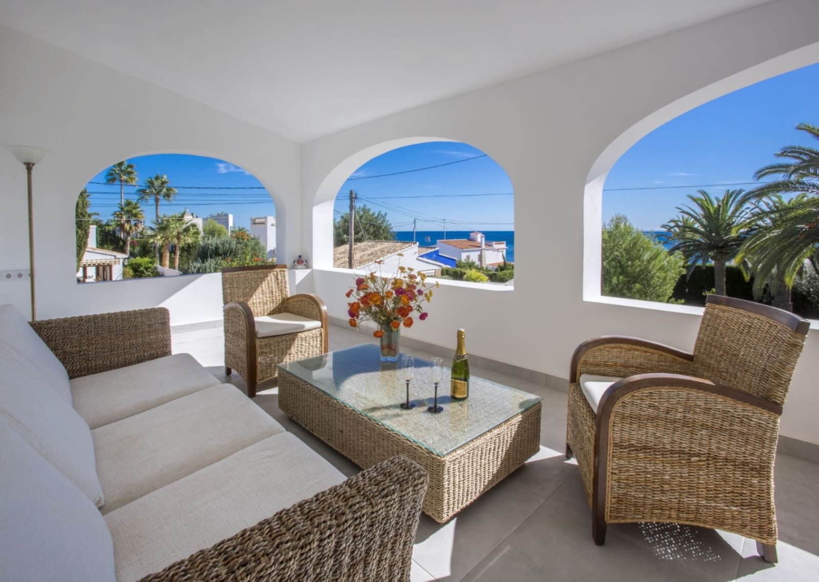 5 sypialnia Willa na sprzedaż w Calpe / Calp z basenem garażem - 850 000 € (Ref: 9119698)