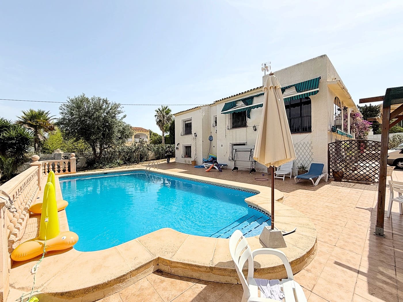 4 makuuhuone Huvila myytävänä paikassa Calpe / Calp mukana uima-altaan 
autotalli - 550 000 € (Ref: 9191370)