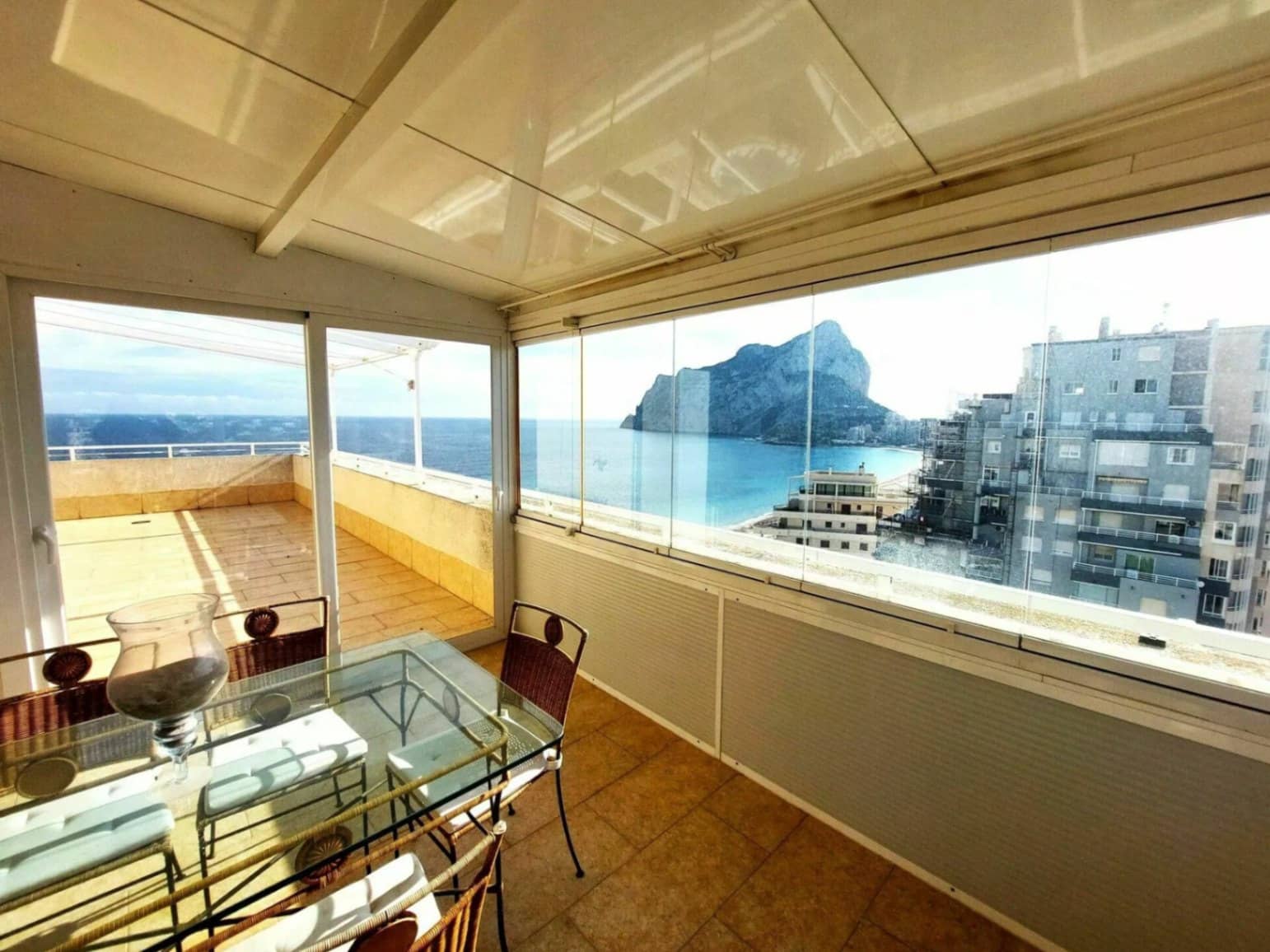 Apartamento de 3 habitaciones en Calpe / Calp en venta con piscina garaje - 690.000 € (Ref: 9197326)
