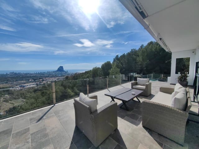 4 Zimmer Villa zu verkaufen in Calpe / Calp mit Pool Garage - 999.900 € (Ref: 9231533)