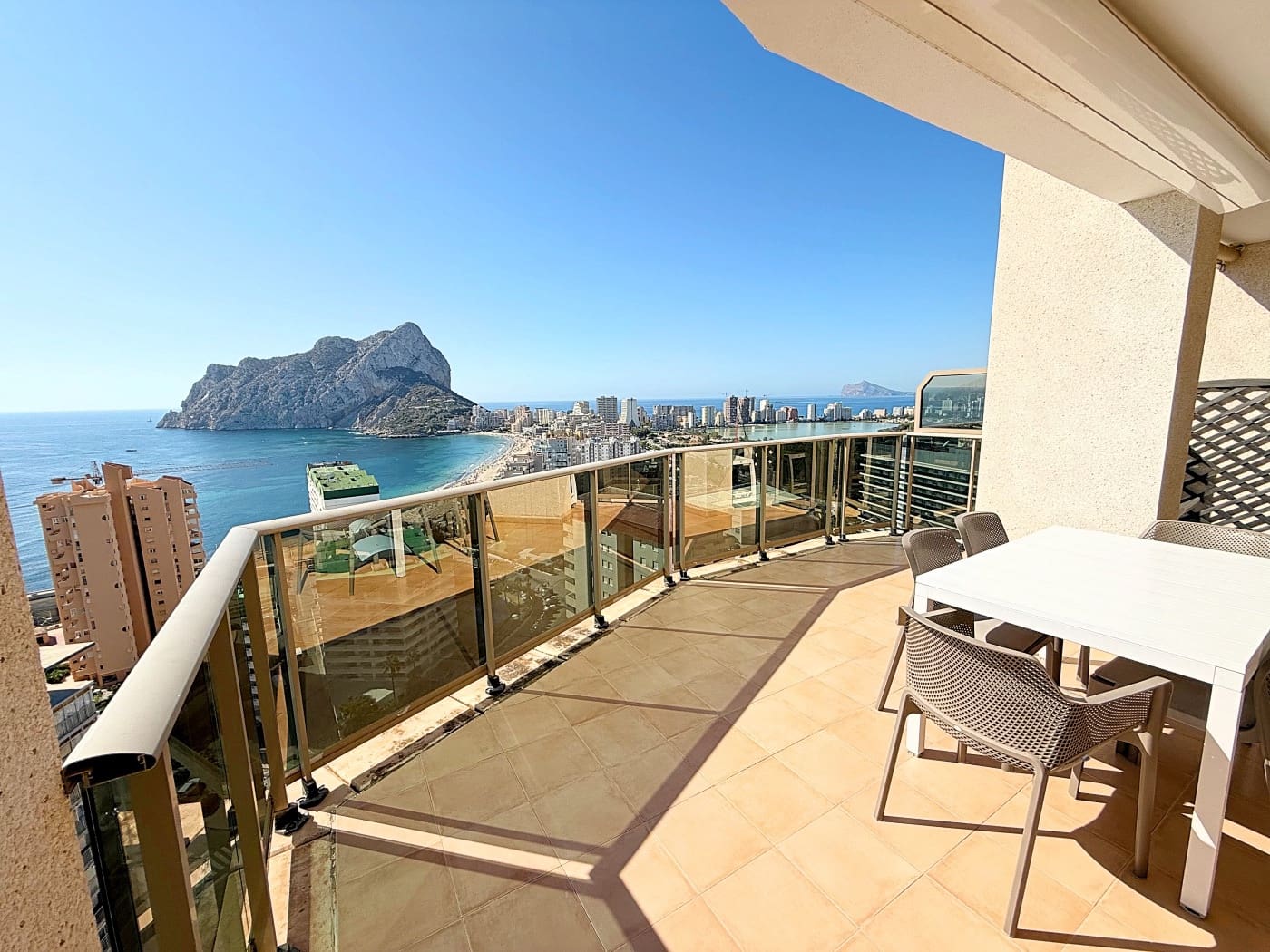 3 bedroom Penthouse for sale in Calpe / Calp with pool garage - € 985,000 (Ref: 9248902)