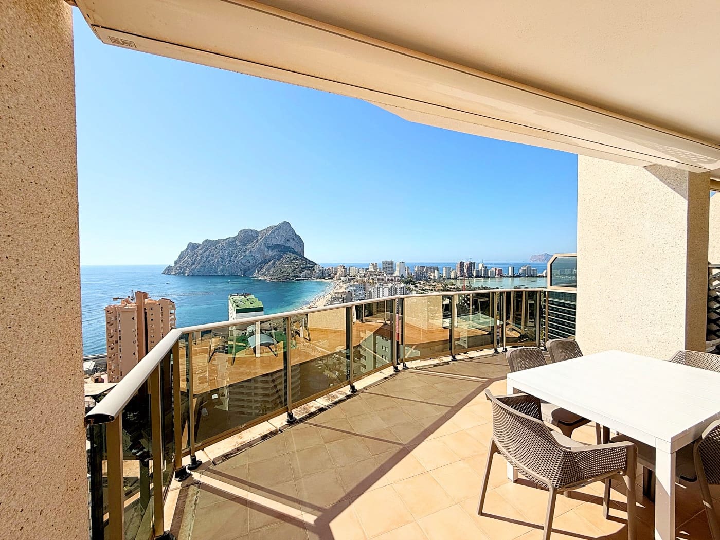 3 bedroom Penthouse for sale in Calpe / Calp with pool garage - € 985,000 (Ref: 9248902)