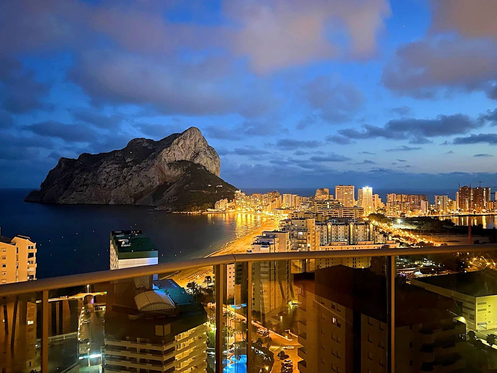 3 bedroom Penthouse for sale in Calpe / Calp with pool garage - € 985,000 (Ref: 9248902)
