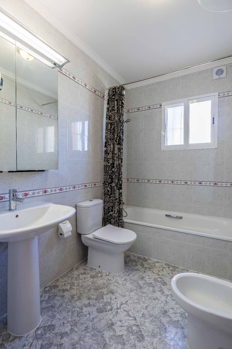 4 sypialnia Willa na sprzedaż w Calpe / Calp z garażem - 716 000 € (Ref: 9469822)