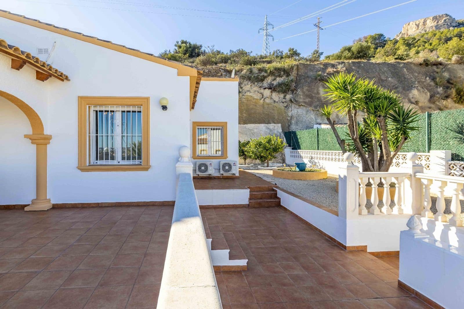 4 sypialnia Willa na sprzedaż w Calpe / Calp z garażem - 716 000 € (Ref: 9469822)