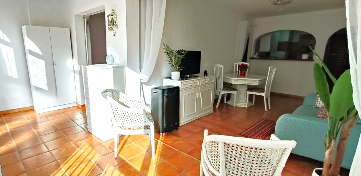 2 bedroom Apartment for sale in Calpe / Calp - € 225,000 (Ref: 9500736)