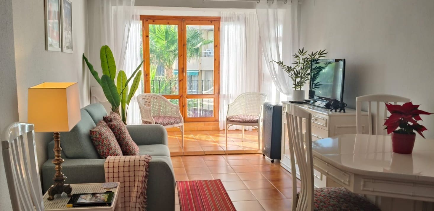 2 bedroom Apartment for sale in Calpe / Calp - € 225,000 (Ref: 9500736)