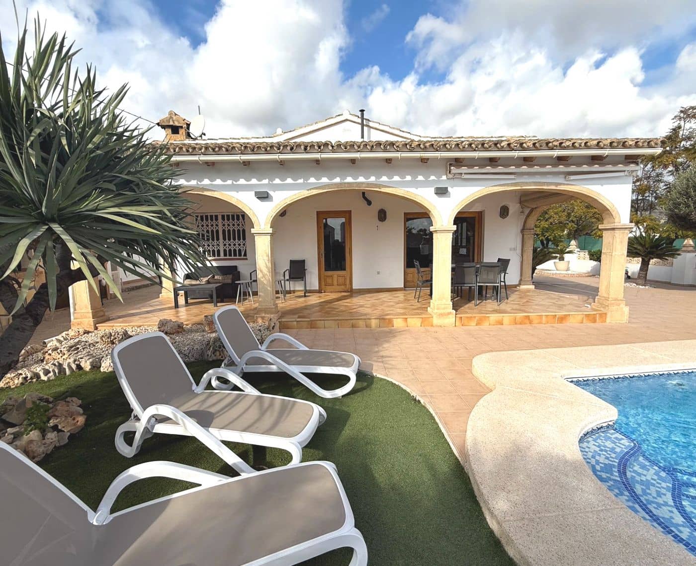 3 bedroom Villa for sale in Calpe / Calp with pool - € 850,000 (Ref: 9523568)
