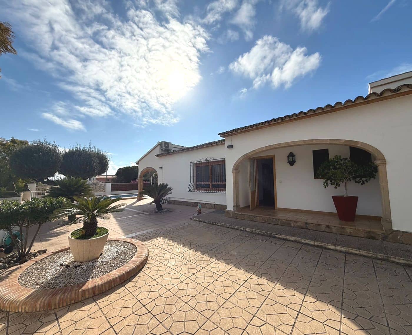 3 bedroom Villa for sale in Calpe / Calp with pool - € 850,000 (Ref: 9523568)