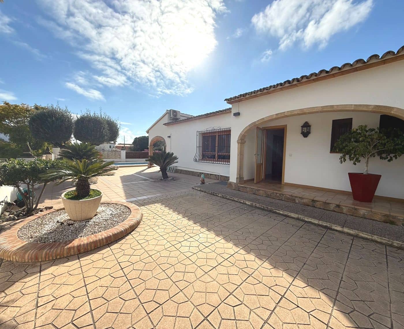 3 bedroom Villa for sale in Calpe / Calp with pool - € 850,000 (Ref: 9523568)