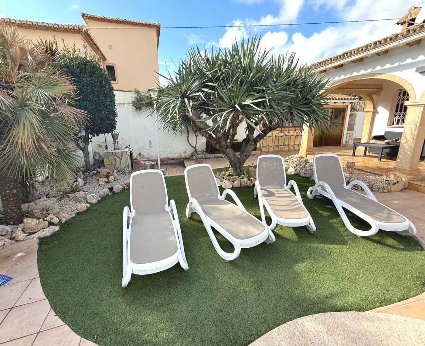 3 bedroom Villa for sale in Calpe / Calp with pool - € 850,000 (Ref: 9523568)