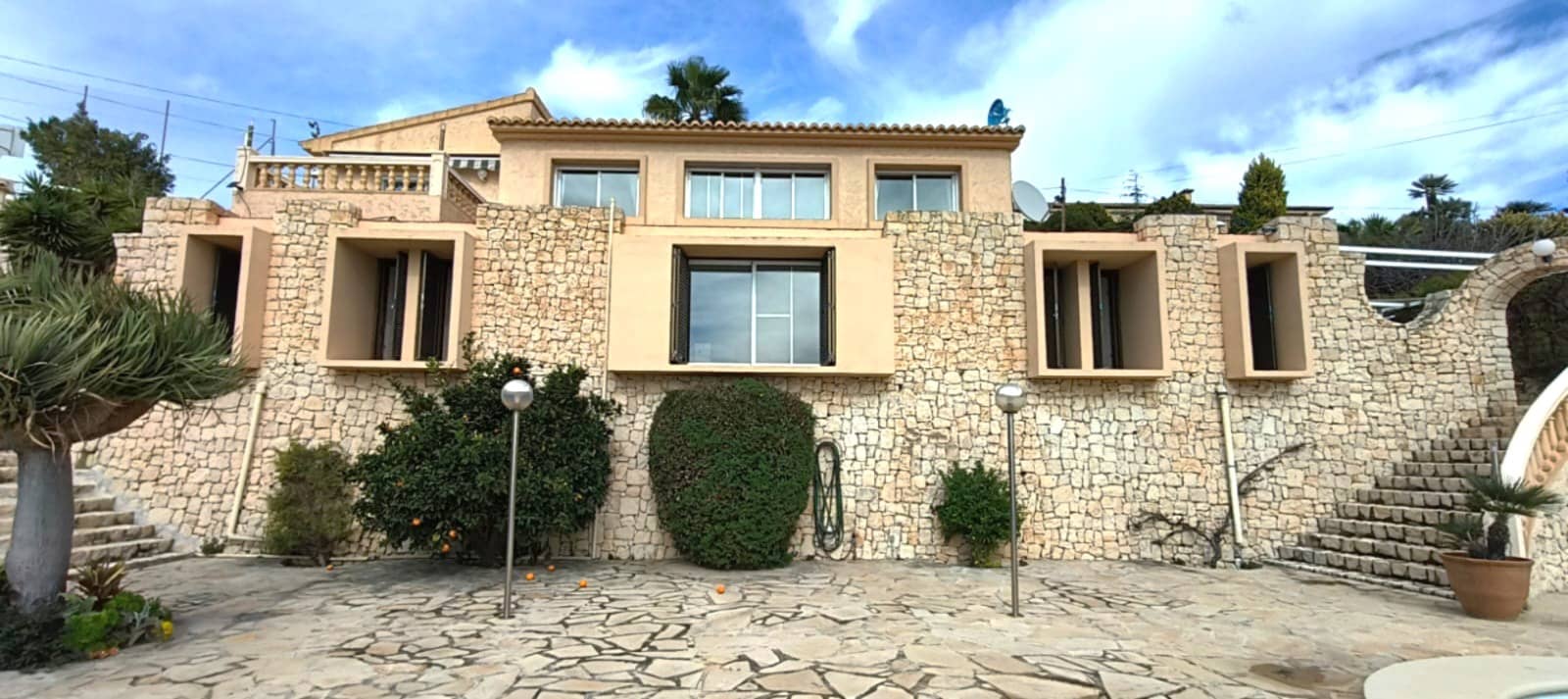 4 Zimmer Villa zu verkaufen in Calpe / Calp mit Pool Garage - 899.000 € (Ref: 9572282)