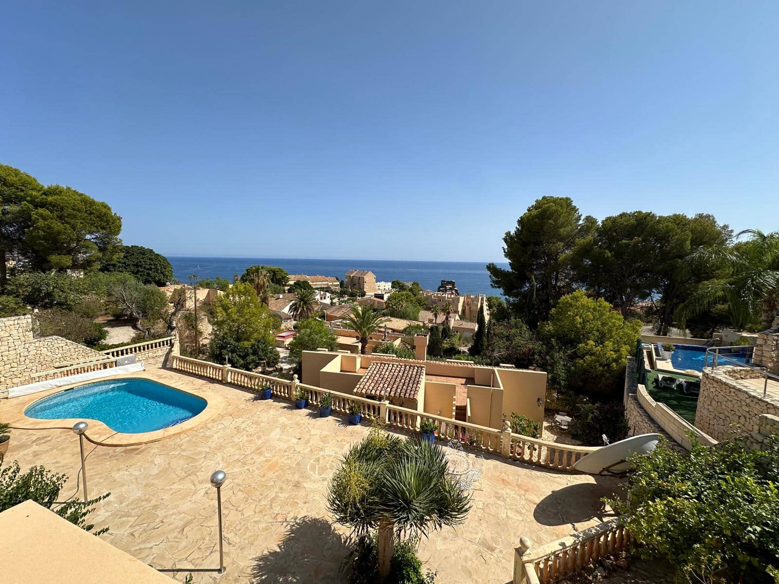 4 Zimmer Villa zu verkaufen in Calpe / Calp mit Pool Garage - 899.000 € (Ref: 9572282)