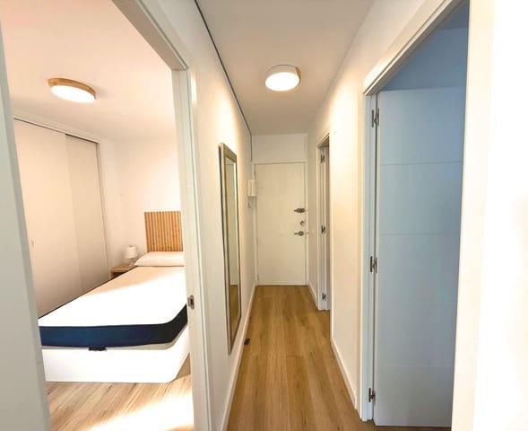 2 bedroom Apartment for sale in Calpe / Calp with garage - € 250,000 (Ref: 9609915)