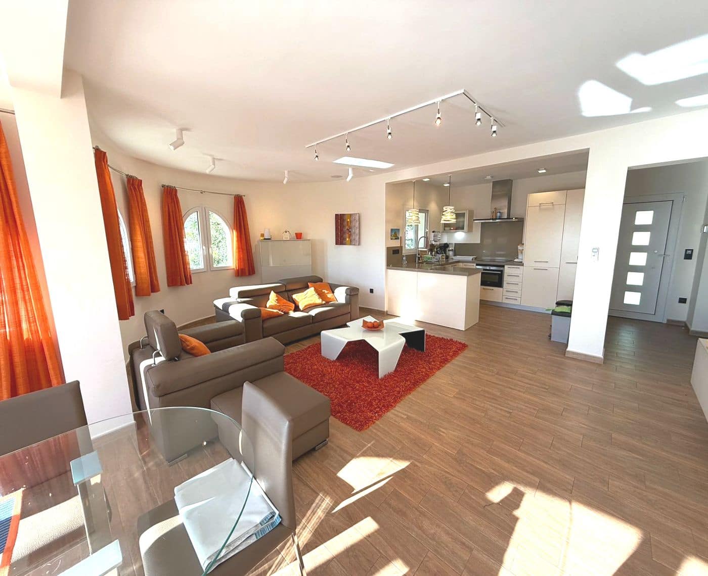 4 makuuhuone Huvila myytävänä paikassa Calpe / Calp mukana uima-altaan 
autotalli - 745 000 € (Ref: 9610307)