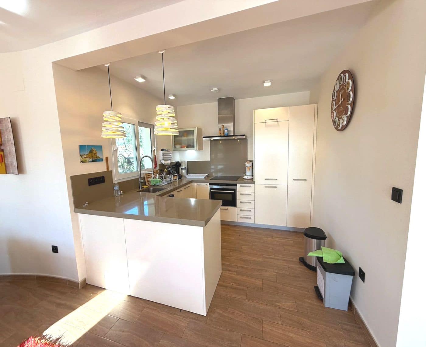 4 makuuhuone Huvila myytävänä paikassa Calpe / Calp mukana uima-altaan 
autotalli - 745 000 € (Ref: 9610307)