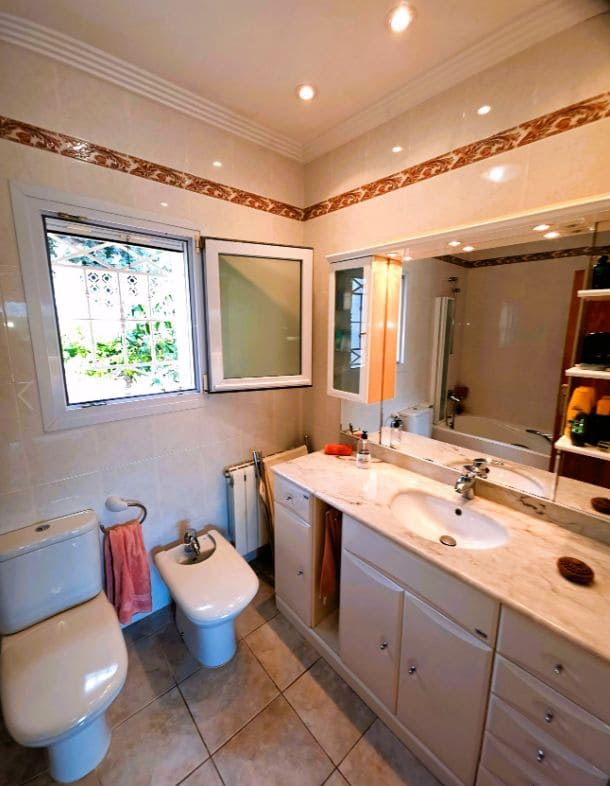 3 slaapkamer Villa te koop in Moraira met zwembad garage - € 695.000 (Ref: 9750973)