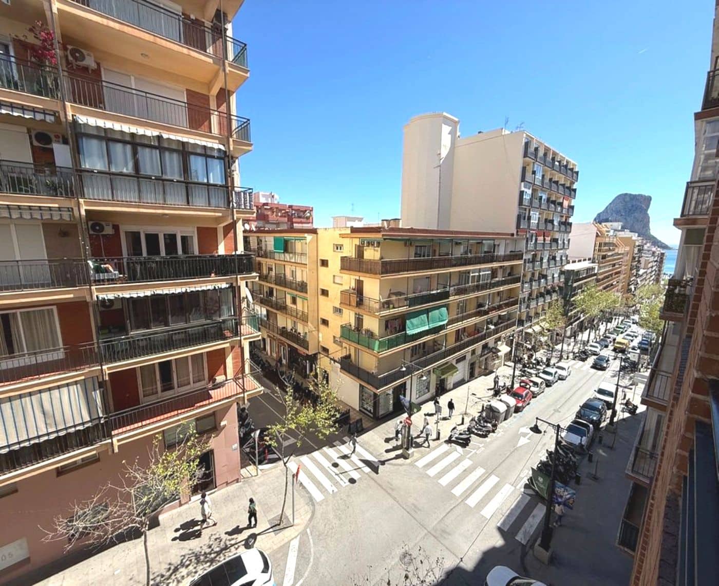 5 bedroom Apartment for sale in Calpe / Calp - € 352,000 (Ref: 9752452)