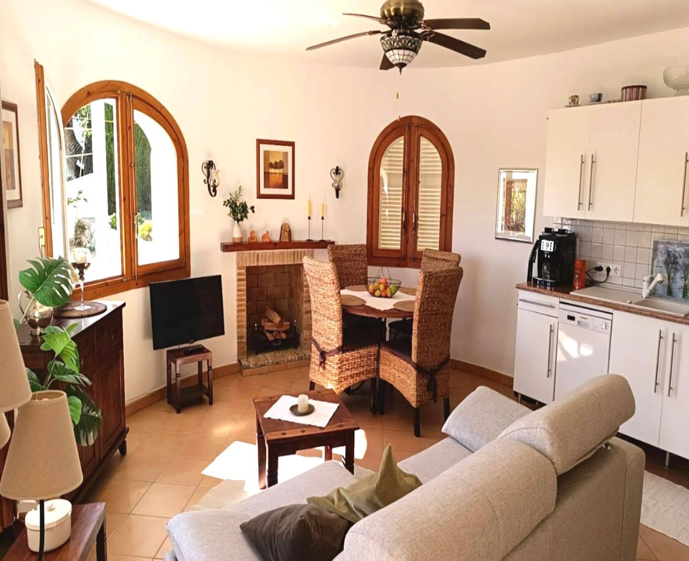 4 bedroom Villa for sale in Calpe / Calp - € 695,000 (Ref: 9823119)