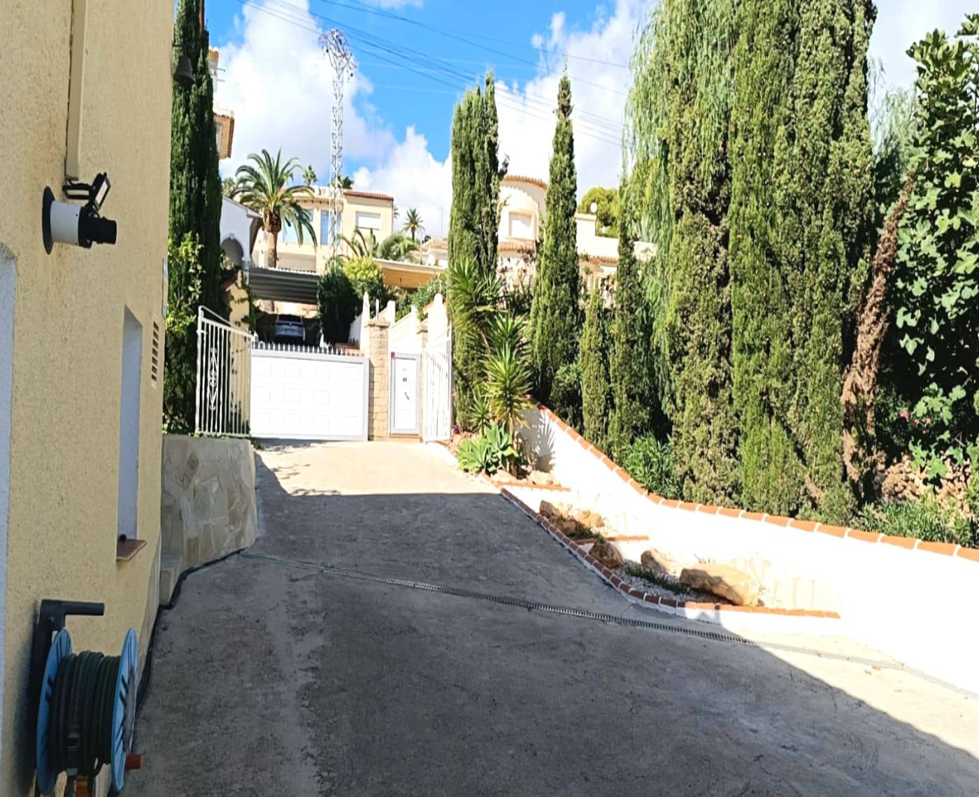 4 bedroom Villa for sale in Calpe / Calp - € 695,000 (Ref: 9823119)