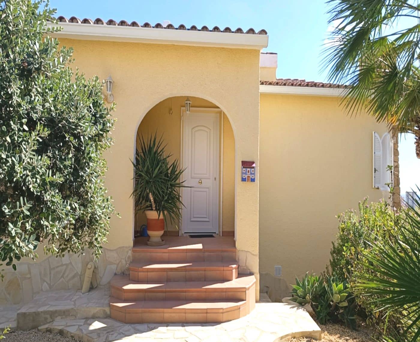 4 bedroom Villa for sale in Calpe / Calp - € 695,000 (Ref: 9823119)