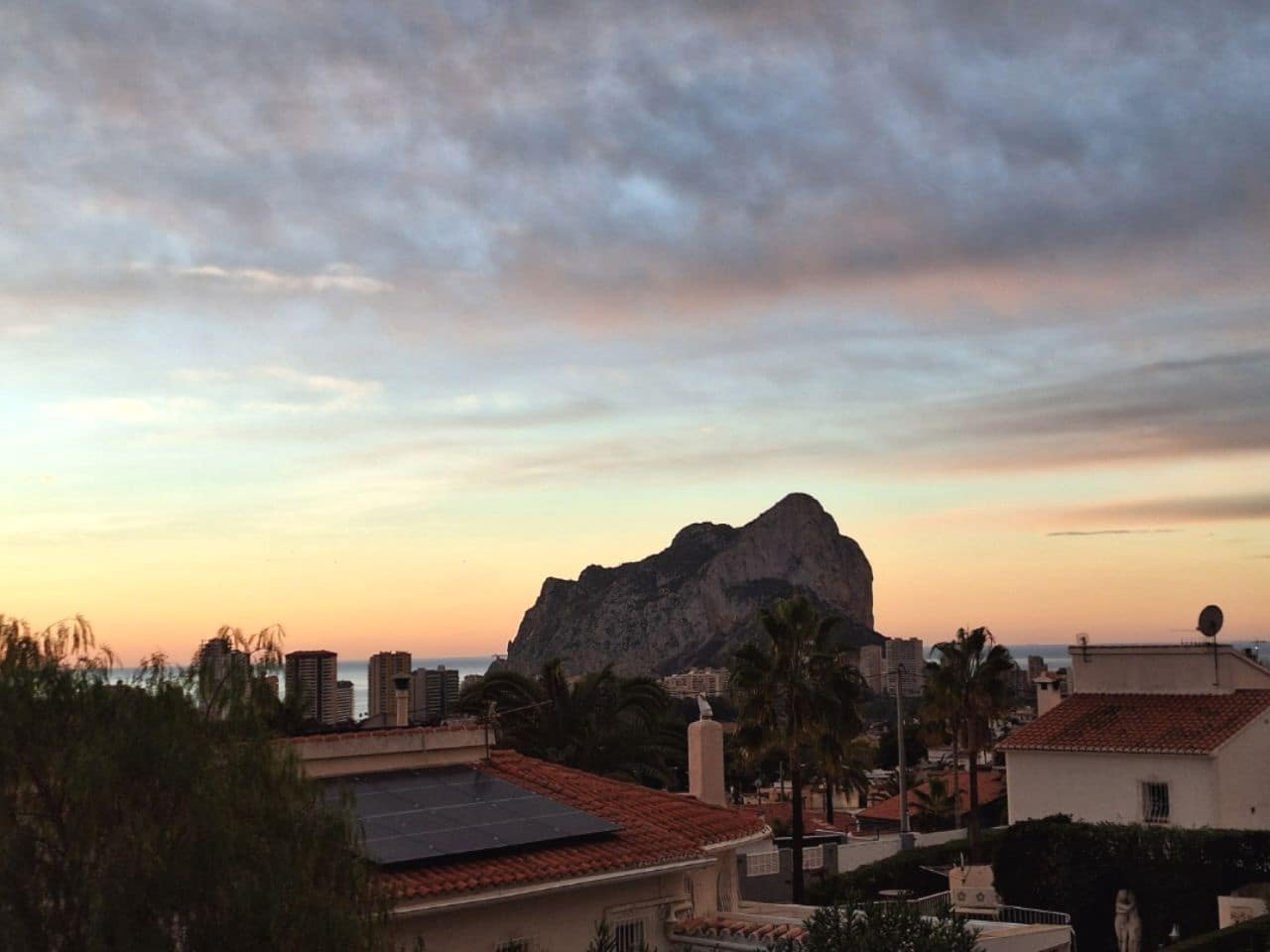 4 bedroom Villa for sale in Calpe / Calp with pool - € 695,000 (Ref: 9823119)