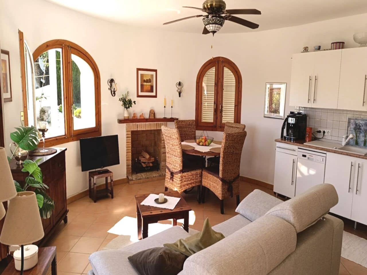 4 bedroom Villa for sale in Calpe / Calp with pool - € 695,000 (Ref: 9823119)