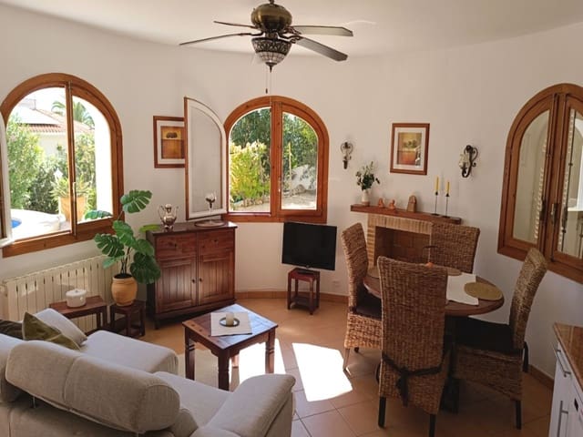 4 bedroom Villa for sale in Calpe / Calp with pool - € 695,000 (Ref: 9823119)