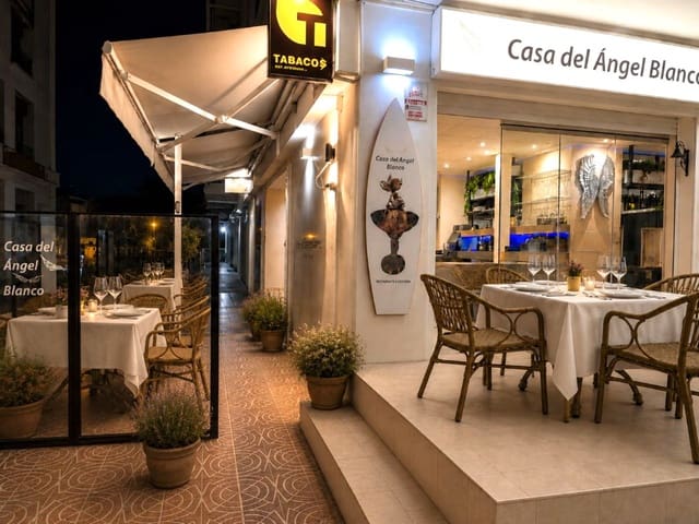 Commercieel te koop in Calpe / Calp met zwembad garage - € 450.000 (Ref: 9854487)
