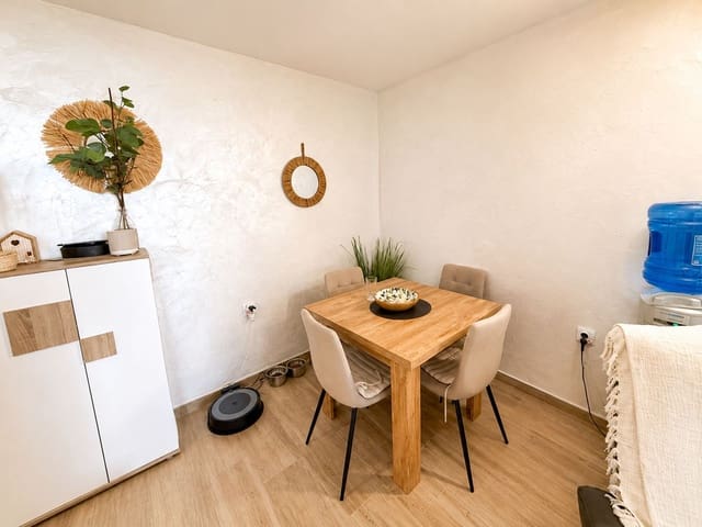 1 bedroom Apartment for sale in Calpe / Calp - € 210,000 (Ref: 9893045)