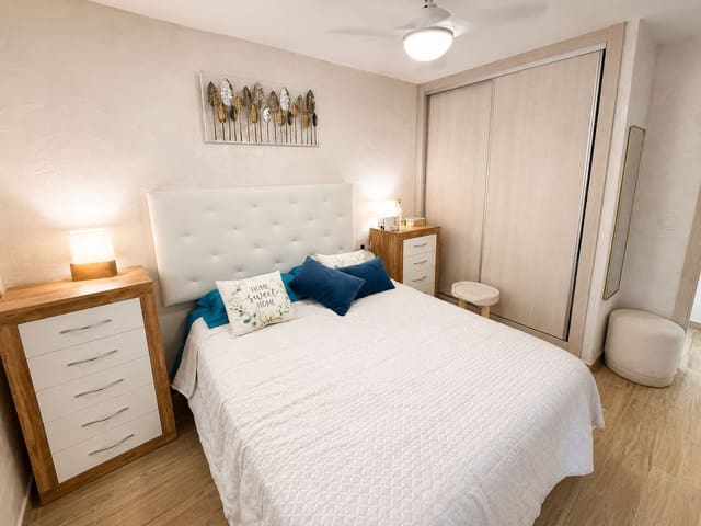 1 bedroom Apartment for sale in Calpe / Calp - € 210,000 (Ref: 9893045)