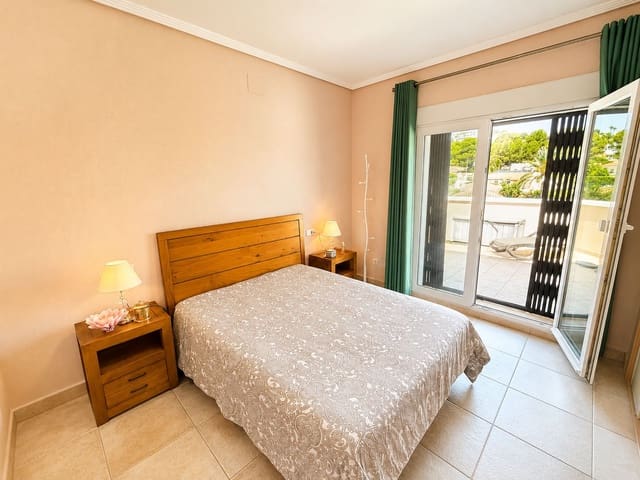 3 slaapkamer Bungalow te koop in Calpe / Calp met zwembad garage - € 395.000 (Ref: 9905298)