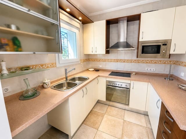3 slaapkamer Bungalow te koop in Calpe / Calp met zwembad garage - € 395.000 (Ref: 9905298)
