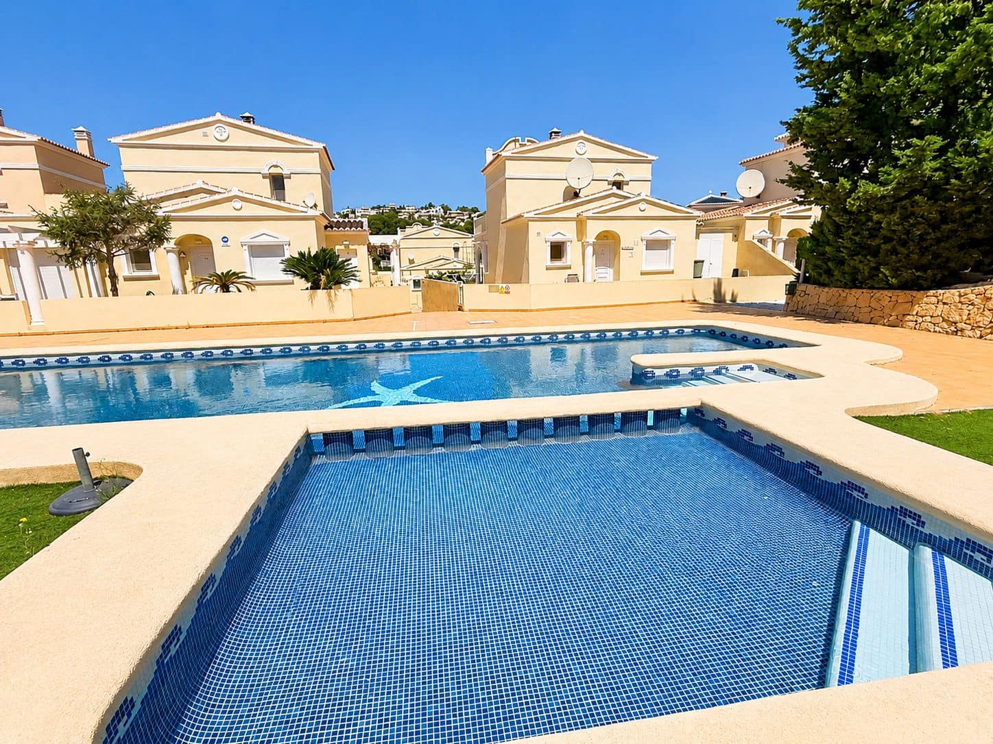 3 bedroom Bungalow for sale in Calpe / Calp with pool garage - € 395,000 (Ref: 9905298)