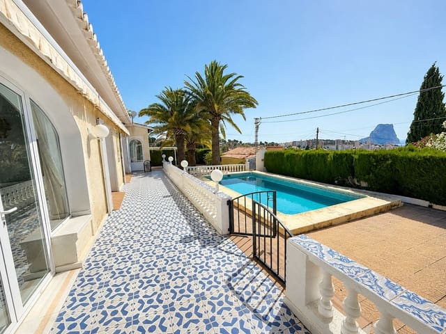 Chalet de 4 habitaciones en Canuta, Calpe / Calp en venta con piscina garaje - 540.000 € (Ref: 9924843)