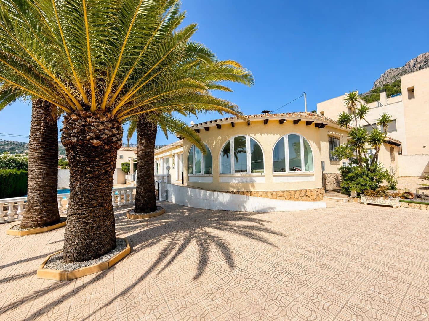 3 bedroom Villa for sale in Calpe / Calp with pool garage - € 575,000 (Ref: 9924843)