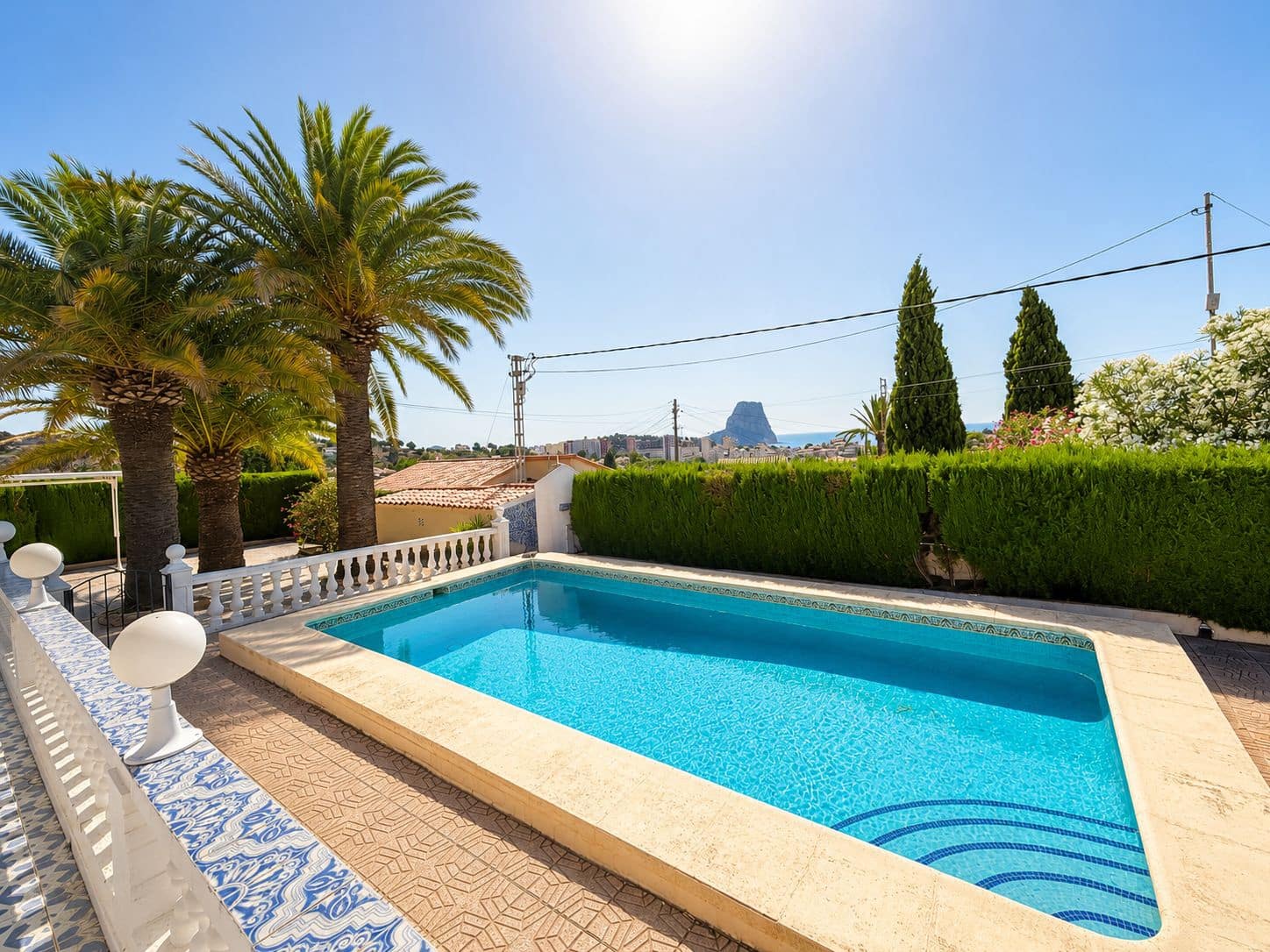 3 bedroom Villa for sale in Calpe / Calp with pool garage - € 575,000 (Ref: 9924843)